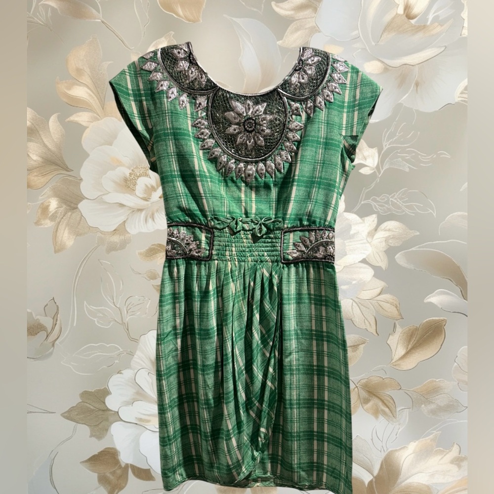 VALENTINO Boutique Green Plaid Fabric with Silver Zipper - Picture 6 of 8